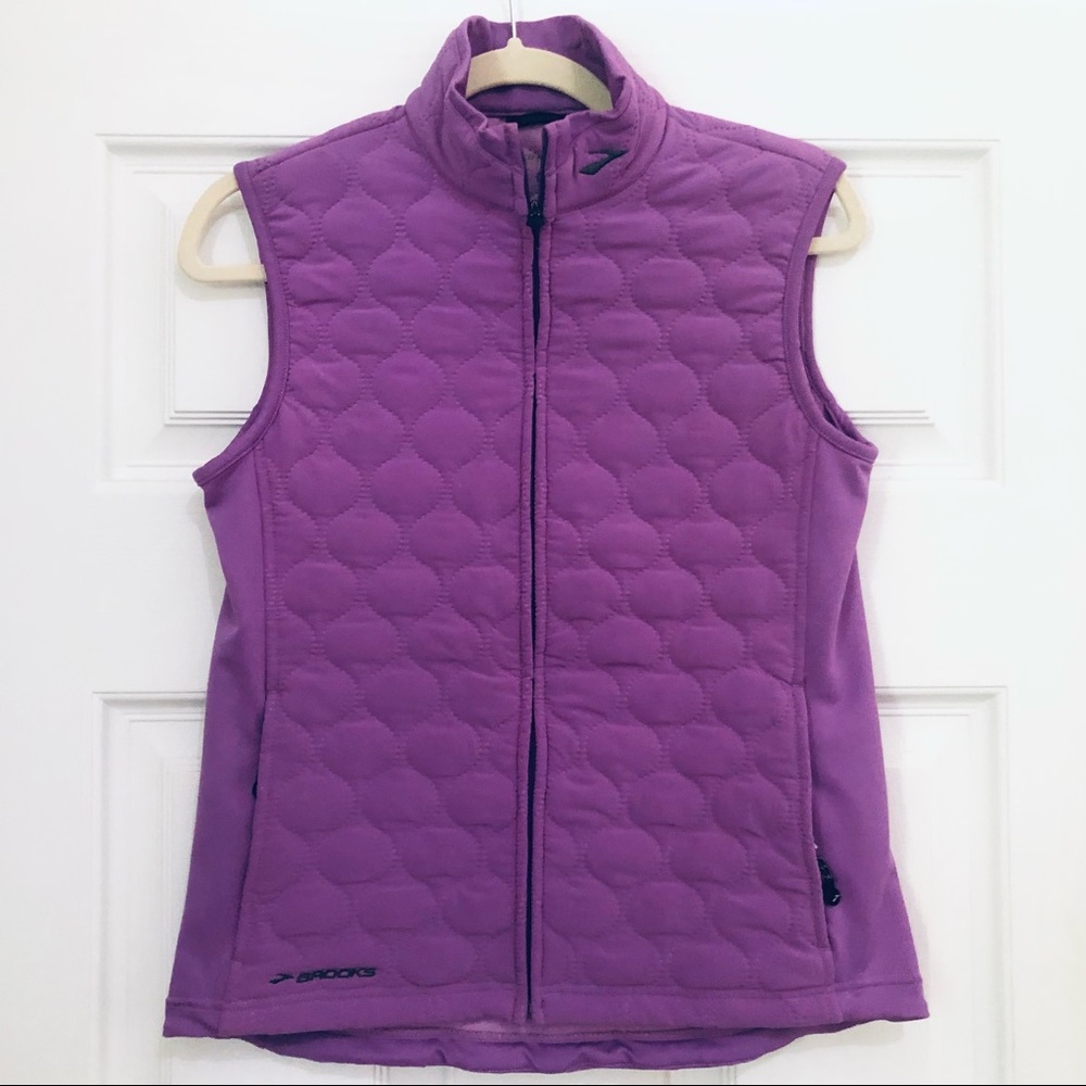 Brooks quilted Running Vest Lilac Sz Med